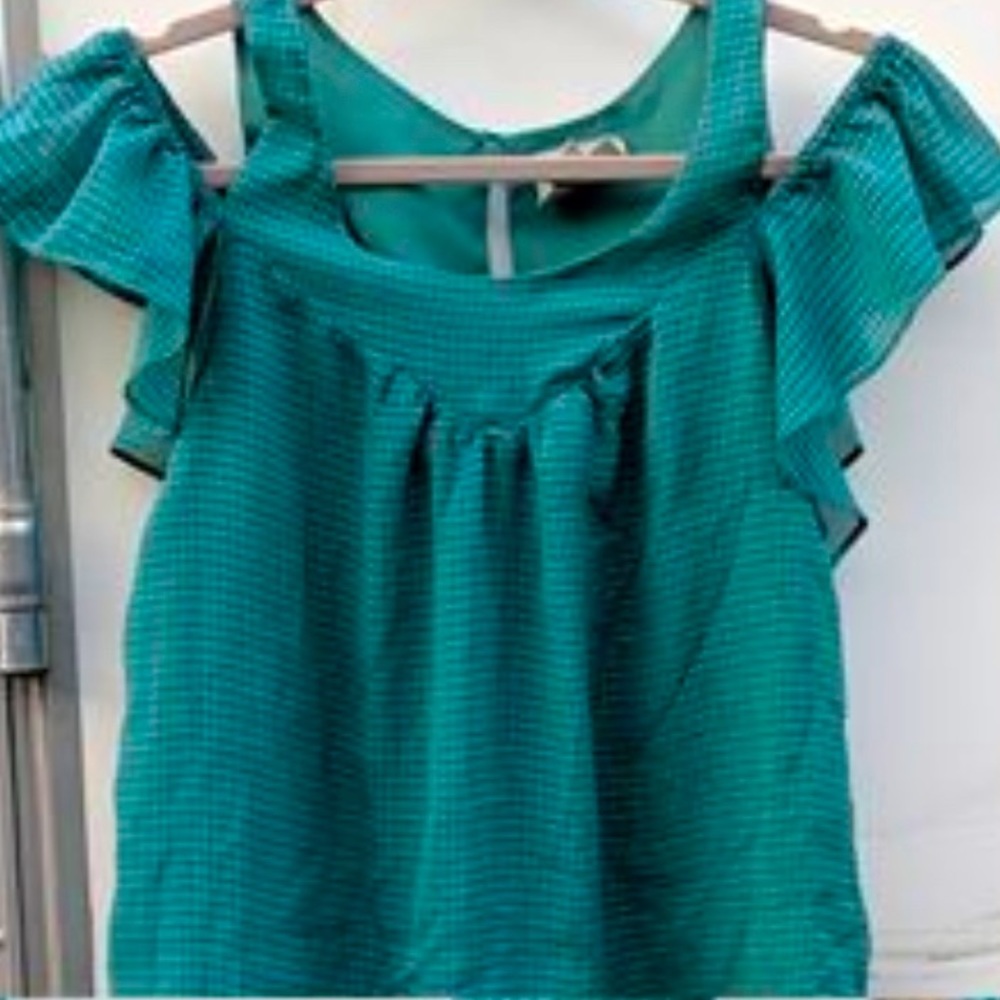 ANTHROPOLOGIE |Maeve
Gingham Ruffle Cold Shoulder Top size 10P - Picture 4 of 5